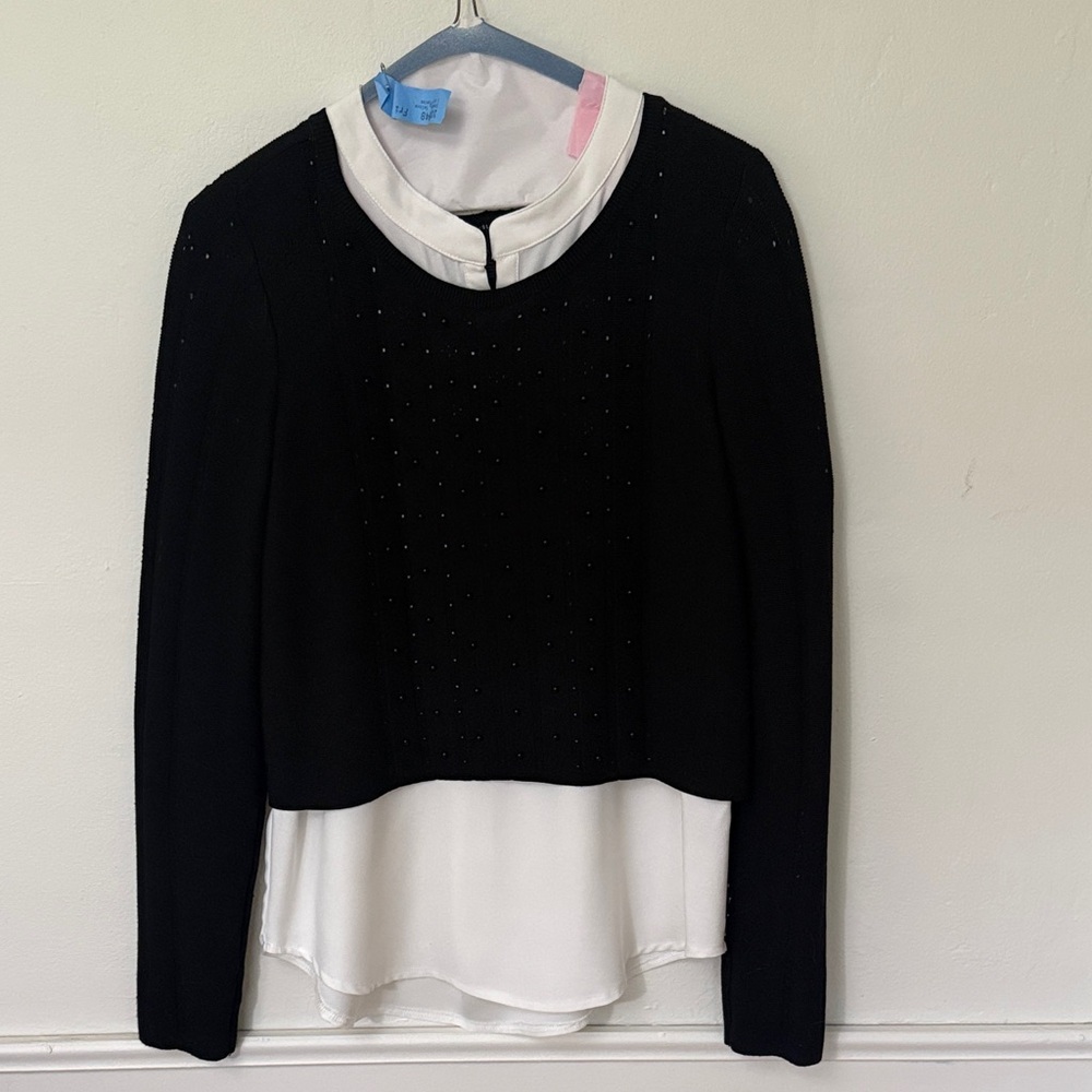 White House Black Market Black Embellished Sweater Blouse White Collar Size S